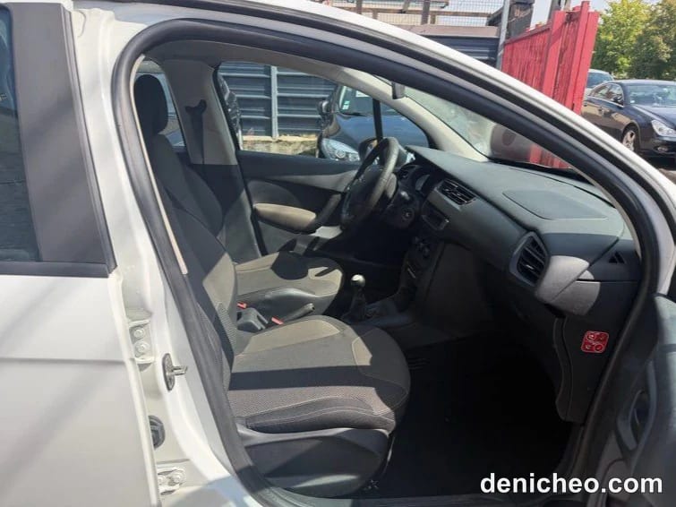 Citroën c3 II (2) 1.0 Vti 68 attraction · photo 8