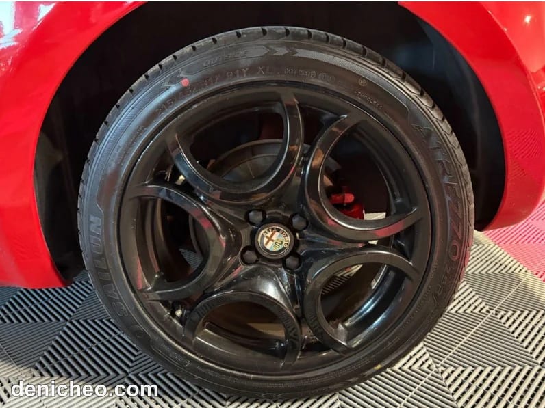 ALFA ROMEO MITO 1.4 T-Jet 155ch Distinctive / RÉVISION JUILLET 2026 · photo 24