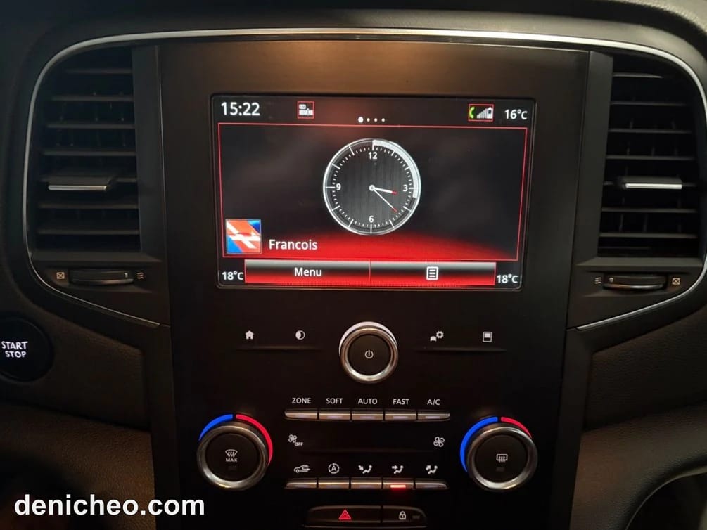 RENAULT MEGANE IV ESTATE 1.5 dCi 90ch / CARPLAY · photo 24