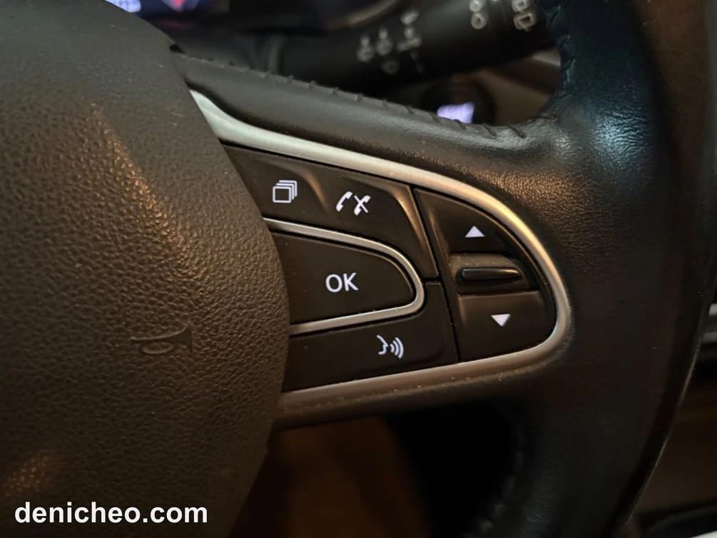 RENAULT MEGANE IV ESTATE 1.5 dCi 90ch / CARPLAY · photo 18