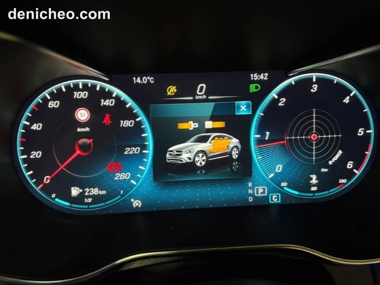 MERCEDES GLC COUPE 220d 9G-Tronic 4Matic AMG Line · photo 11