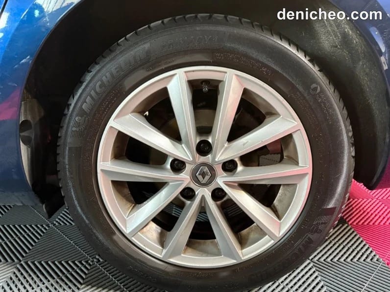 RENAULT MEGANE IV ESTATE 1.5 dCi 90ch / CARPLAY · photo 31
