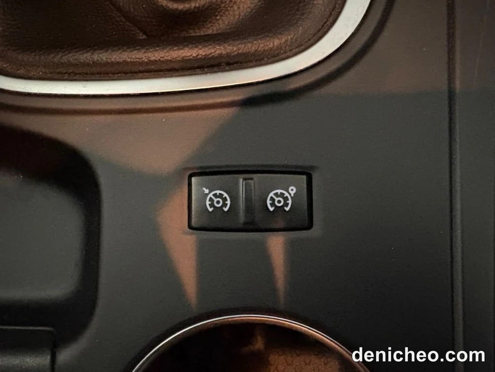 RENAULT MEGANE IV ESTATE 1.5 dCi 90ch / CARPLAY · photo 20