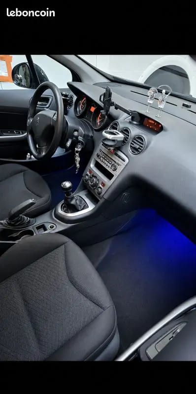 peugeot 308 · photo 3