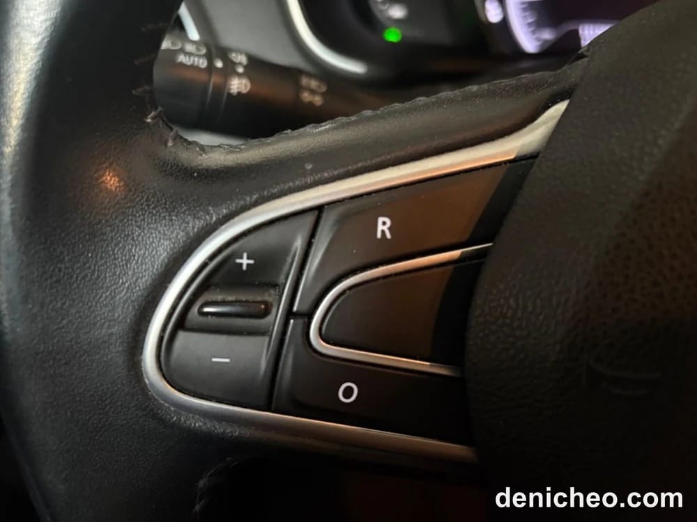 RENAULT MEGANE IV ESTATE 1.5 dCi 90ch / CARPLAY · photo 19